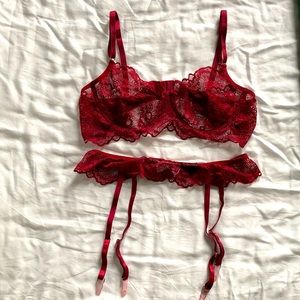 SHEIN burgundy lace bra & garter set M